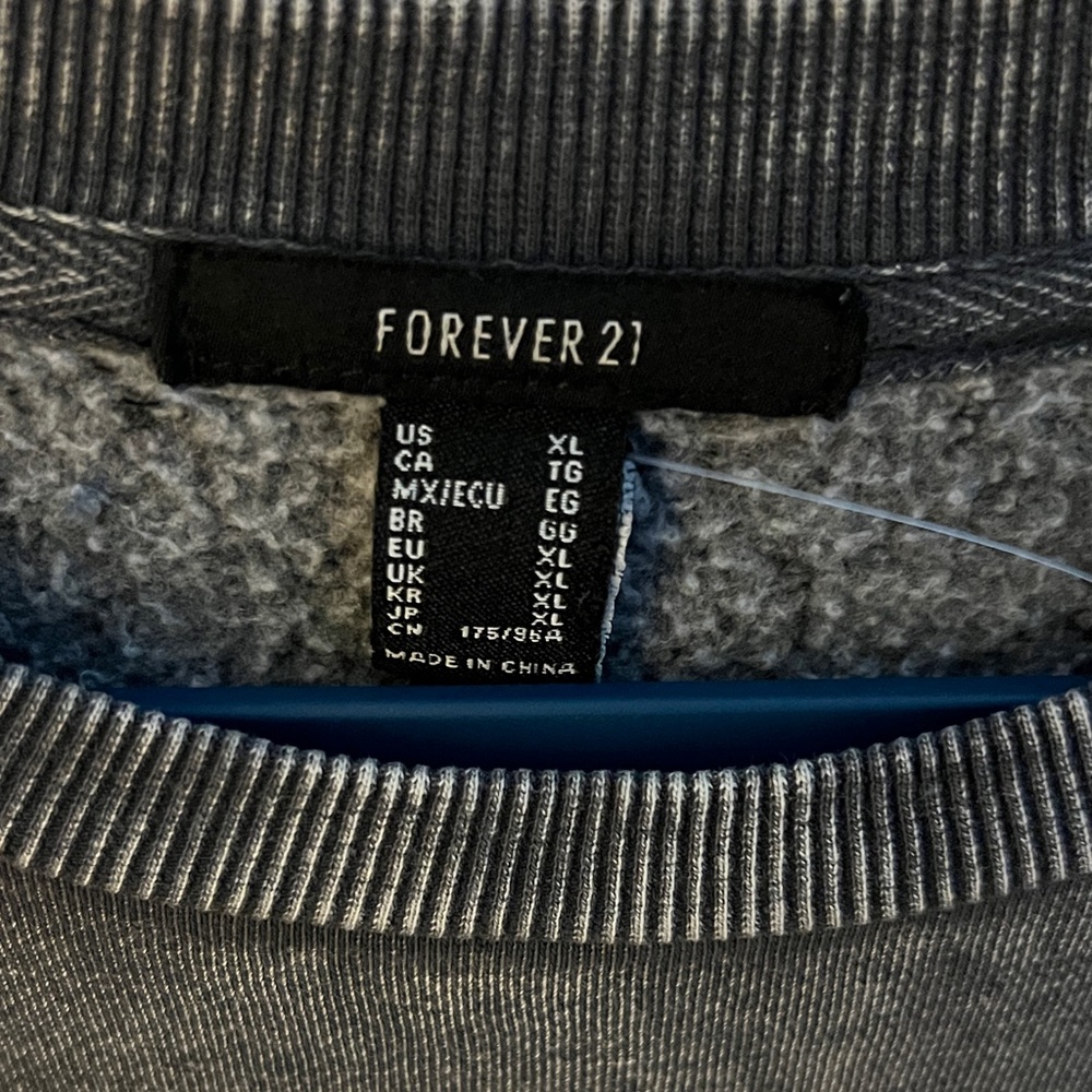 Forever 21 Black Crew Neck Sweater - Picture 2 of 4
